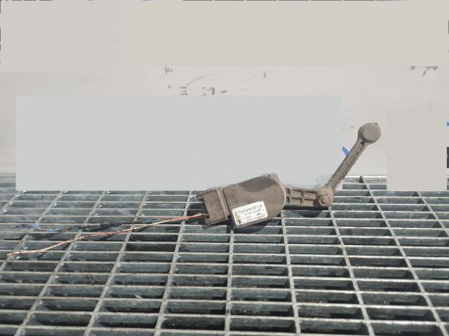 bontott AUDI Q7 Első Xenon Szintszabályzó Jeladó