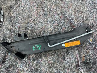 bontott AUDI Q7 Emelő