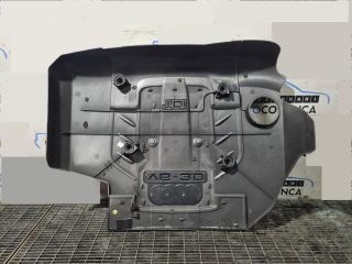 bontott AUDI Q7 Felső Hűtőburkolat