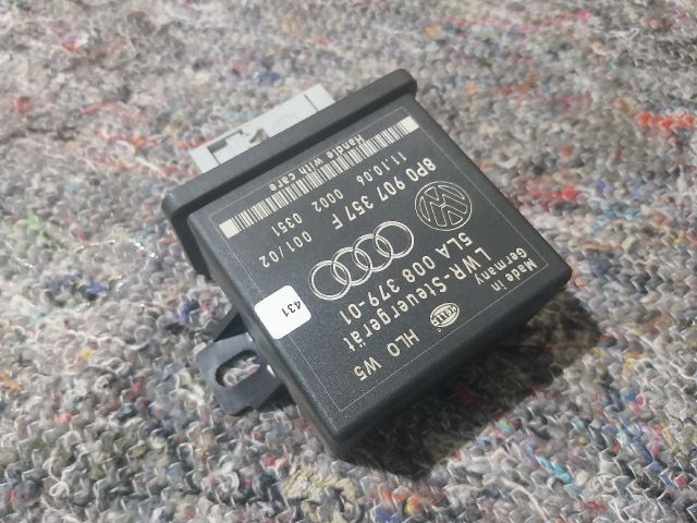 bontott AUDI Q7 Fényszóró Elektronika