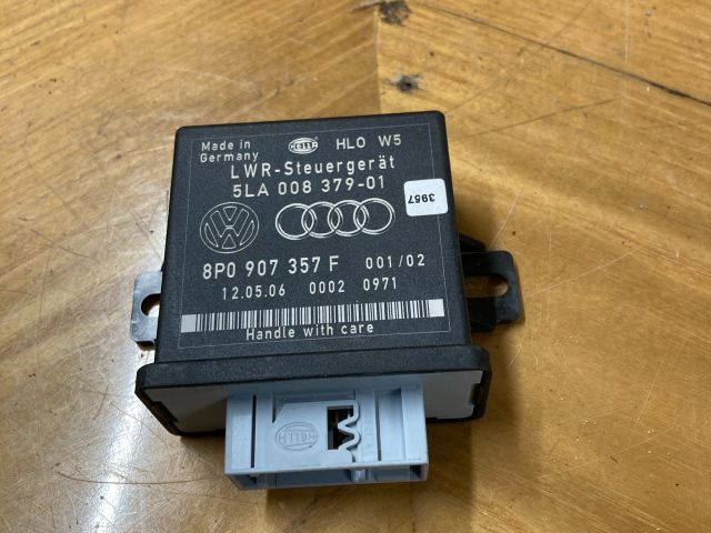 bontott AUDI Q7 Fényszóró Elektronika