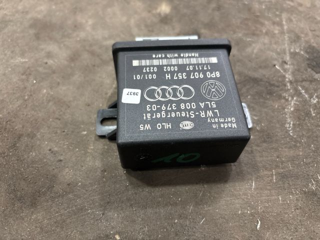 bontott AUDI Q7 Fényszóró Elektronika