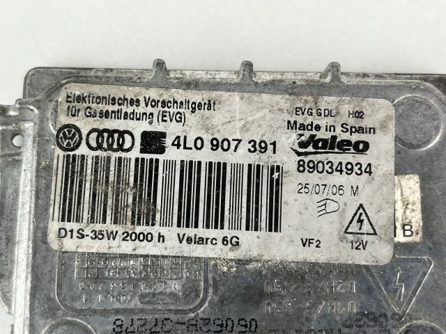 bontott AUDI Q7 Fényszóró Elektronika