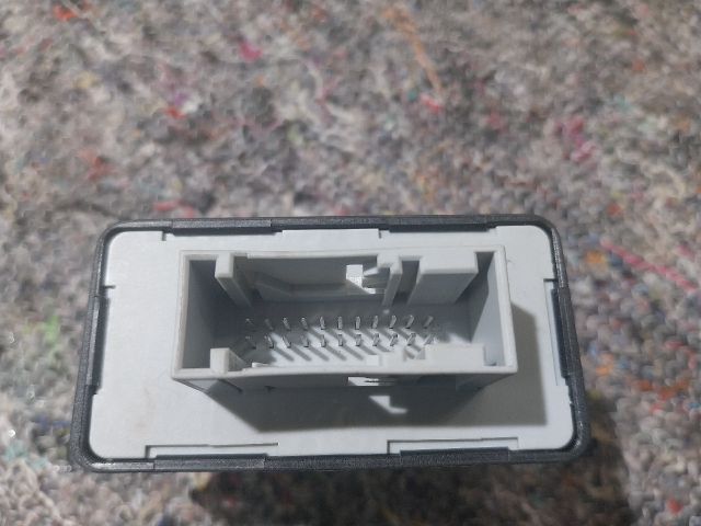 bontott AUDI Q7 Fényszóró Elektronika