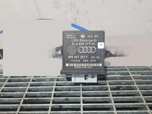 bontott AUDI Q7 Fényszóró Elektronika