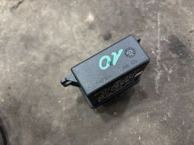 bontott AUDI Q7 Fényszóró Elektronika