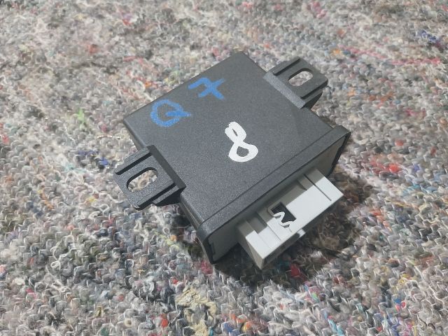 bontott AUDI Q7 Fényszóró Elektronika