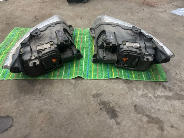 bontott AUDI Q7 Fényszóró Pár