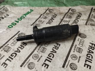 bontott AUDI Q7 Fényszórómosó Szivattyú