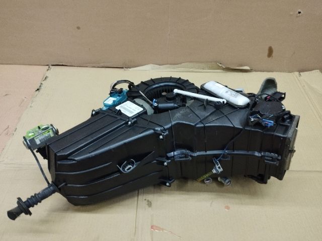 bontott AUDI Q7 Fűtés Box