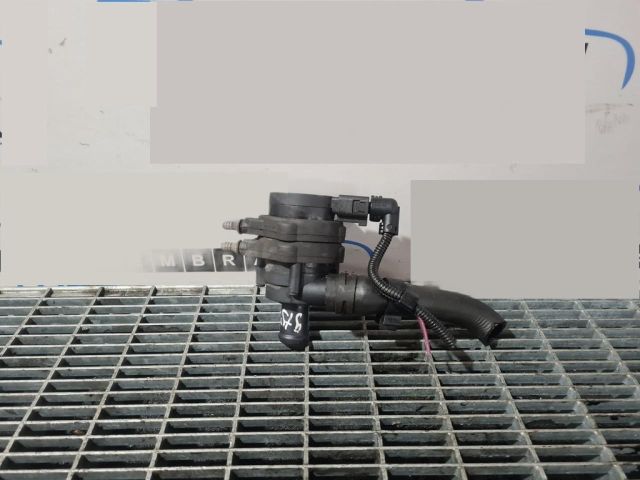 bontott AUDI Q7 Fűtéscsap