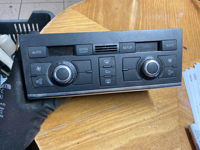 bontott AUDI Q7 Fűtéskapcsoló (digit klímás)