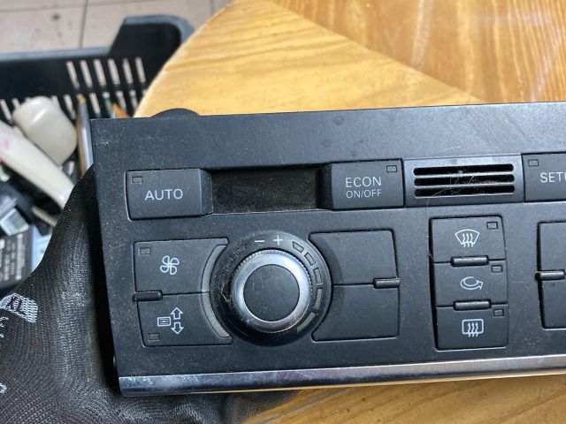 bontott AUDI Q7 Fűtéskapcsoló (digit klímás)