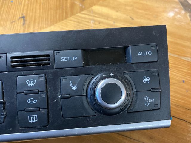 bontott AUDI Q7 Fűtéskapcsoló (digit klímás)