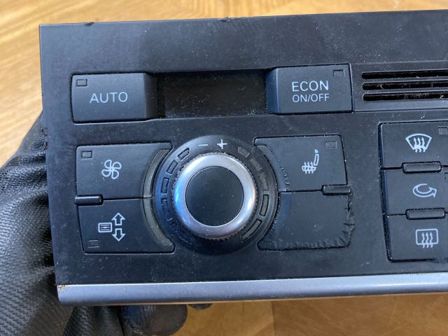 bontott AUDI Q7 Fűtéskapcsoló (digit klímás)