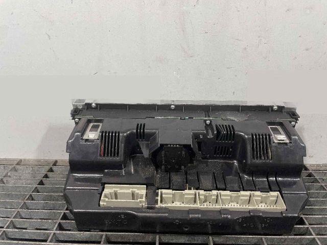 bontott AUDI Q7 Fűtéskapcsoló