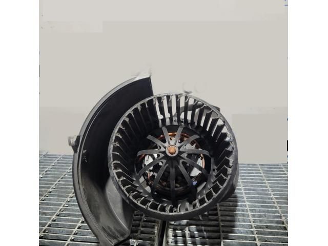 bontott AUDI Q7 Fűtőmotor (Klímás)