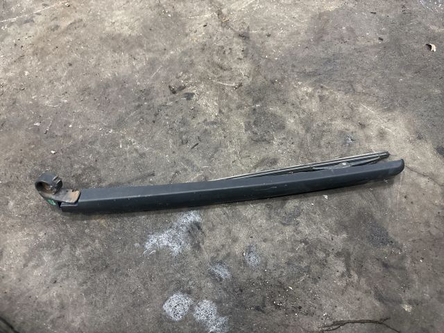 bontott AUDI Q7 Hátsó Ablaktörlő Kar