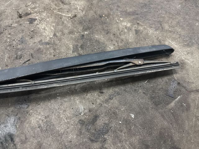 bontott AUDI Q7 Hátsó Ablaktörlő Kar