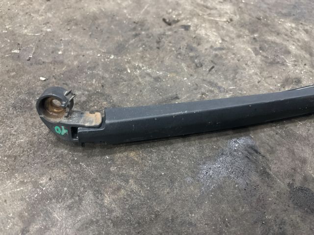 bontott AUDI Q7 Hátsó Ablaktörlő Kar