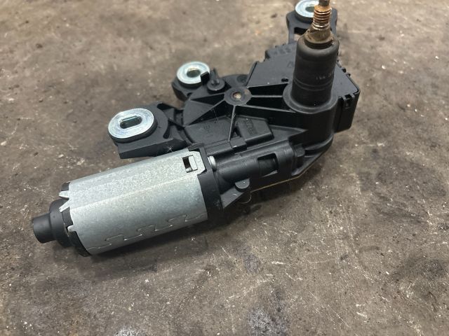 bontott AUDI Q7 Hátsó Ablaktörlő Motor