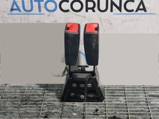 bontott AUDI Q7 Hátsó középső Biztonsági Öv