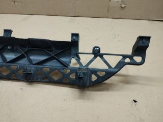 bontott AUDI Q7 Hátsó középső Lökhárító Tartó (Műanyag)