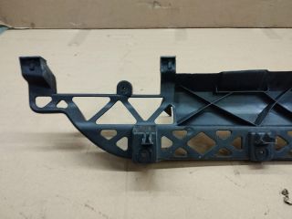 bontott AUDI Q7 Hátsó középső Lökhárító Tartó (Műanyag)