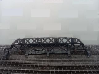 bontott AUDI Q7 Hátsó középső Lökhárító Tartó (Műanyag)