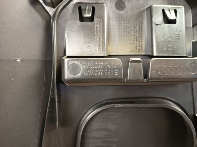 bontott AUDI Q7 Hátsó Lökhárító Légterelő