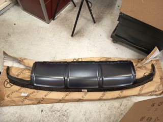 bontott AUDI Q7 Hátsó Lökhárító Légterelő