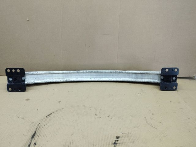 bontott AUDI Q7 Hátsó Lökhárító Merevítő (Fém)