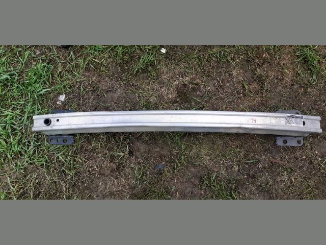 bontott AUDI Q7 Hátsó Lökhárító Merevítő (Fém)