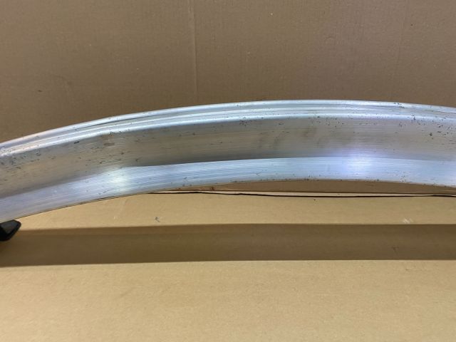 bontott AUDI Q7 Hátsó Lökhárító Merevítő (Fém)