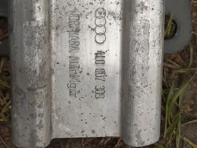 bontott AUDI Q7 Hátsó Lökhárító Merevítő (Fém)