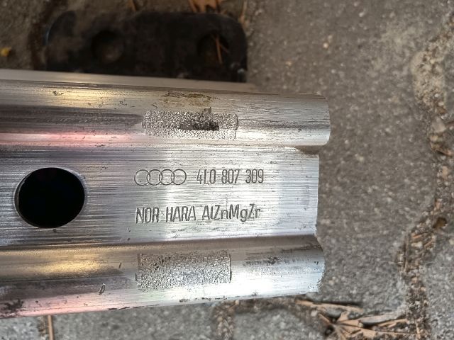 bontott AUDI Q7 Hátsó Lökhárító Merevítő (Fém)