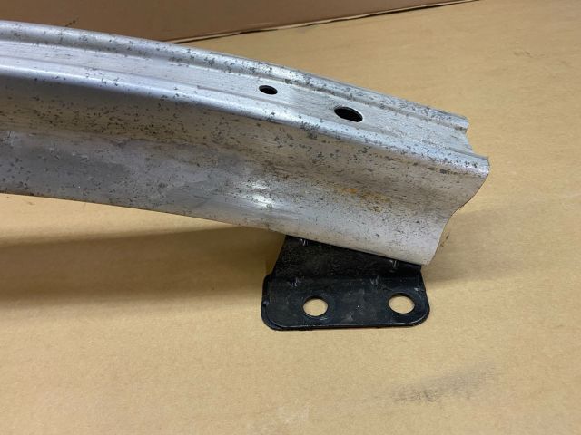 bontott AUDI Q7 Hátsó Lökhárító Merevítő (Fém)