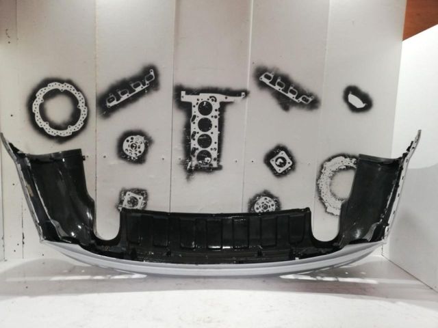 bontott AUDI Q7 Hátsó Lökhárító (Üresen)