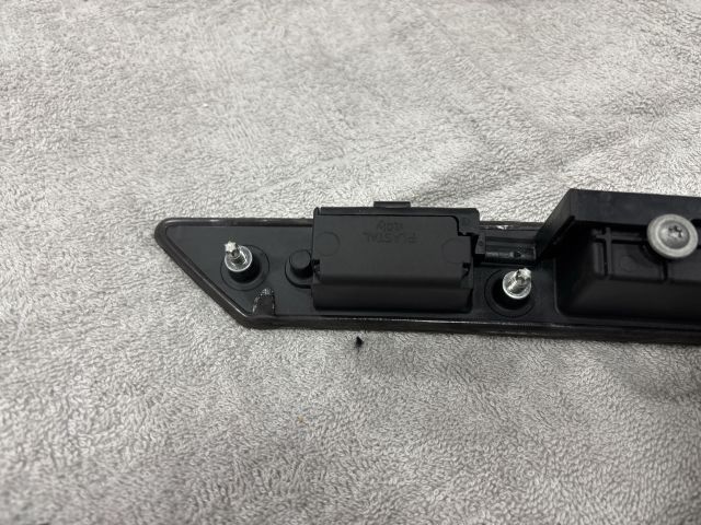 bontott AUDI Q7 Hátsó Rendszámtábla Világítás