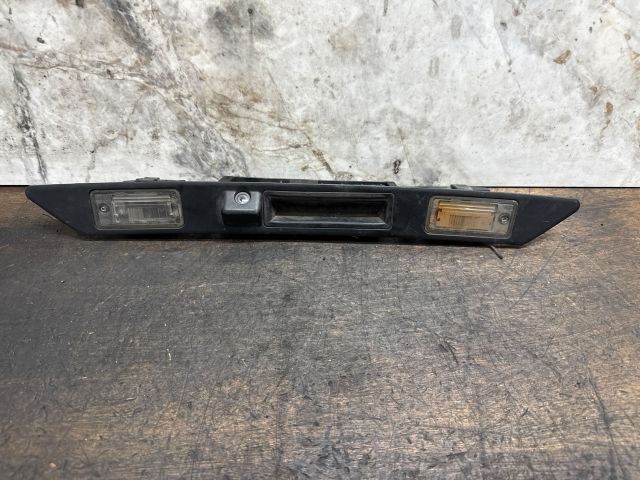 bontott AUDI Q7 Hátsó Rendszámtábla Világítás