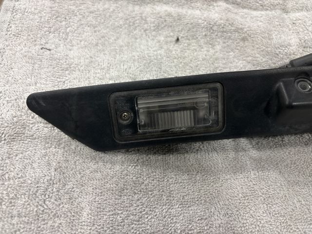 bontott AUDI Q7 Hátsó Rendszámtábla Világítás