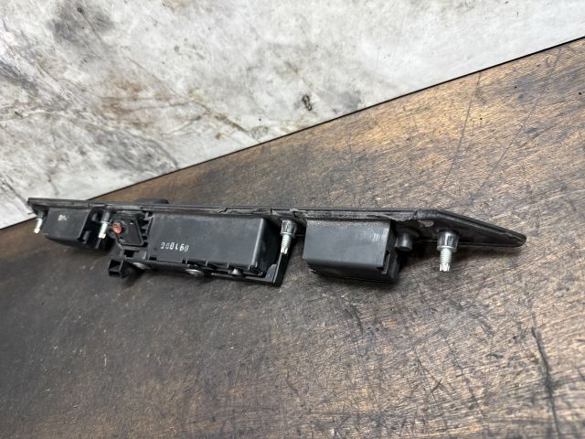 bontott AUDI Q7 Hátsó Rendszámtábla Világítás