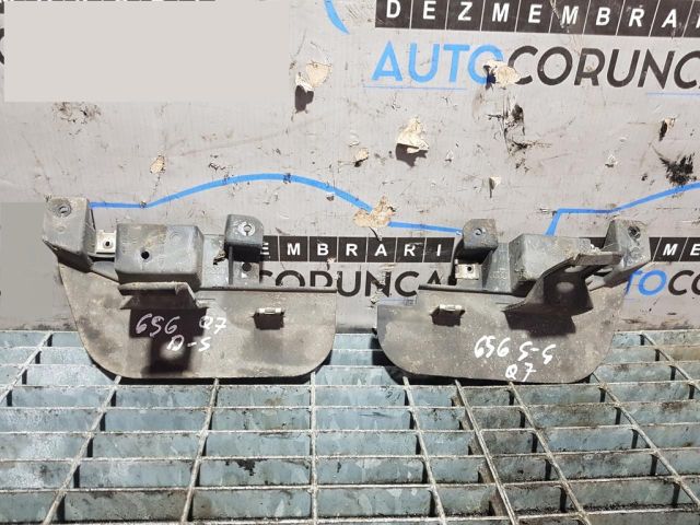 bontott AUDI Q7 Hátsó Sárvédő Gumi Pár