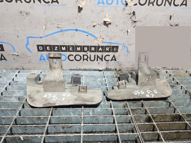 bontott AUDI Q7 Hátsó Sárvédő Gumi Pár