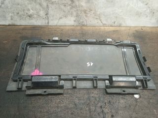 bontott AUDI Q7 Hátsó Vonószem Burkolat