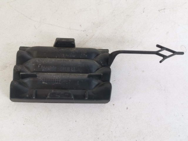 bontott AUDI Q7 Hátsó Vonószem Burkolat