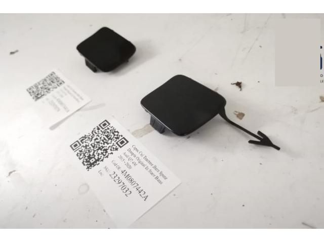 bontott AUDI Q7 Hátsó Vonószem Burkolat