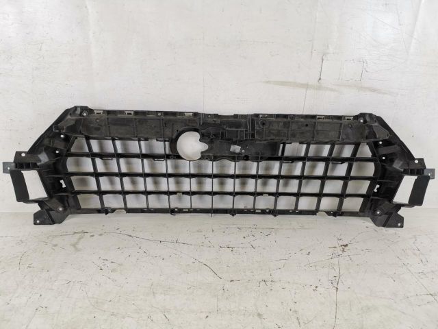 bontott AUDI Q7 Hűtőrács