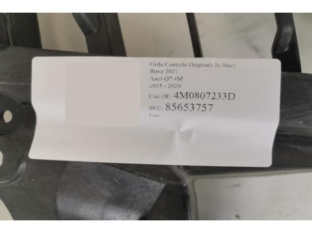 bontott AUDI Q7 Hűtőrács