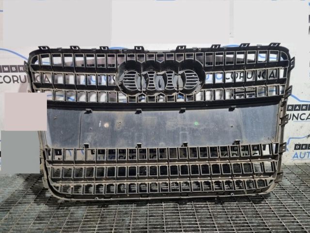 bontott AUDI Q7 Hűtőrács